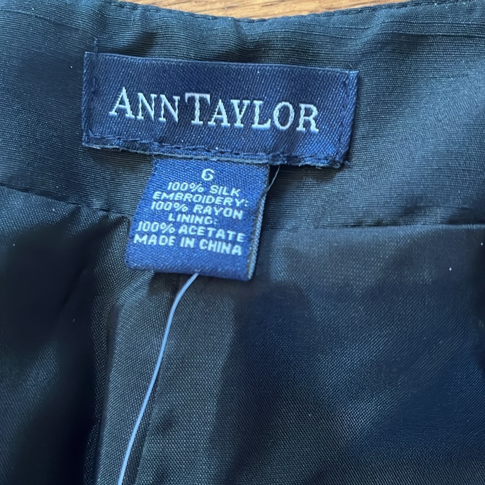 NWT Vintage Ann Taylor 100% Silk Floral Embroidered Black Pants - Picture 3 of 16